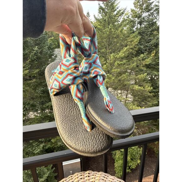 Sanuk Sandals Strappy Size US 7 UK 5 EU 38 Blue Red Southwest Design Yoga Beach - Picture 11 of 14